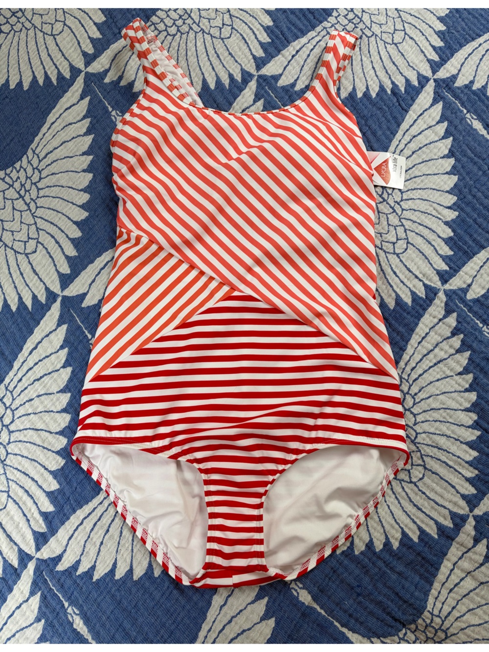 NEW Lands' End Striped Scoop Neck Soft Cup Tugless One Piece Swimsuit 10 L